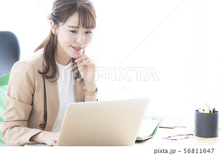 ビジネスシーン 56811647
