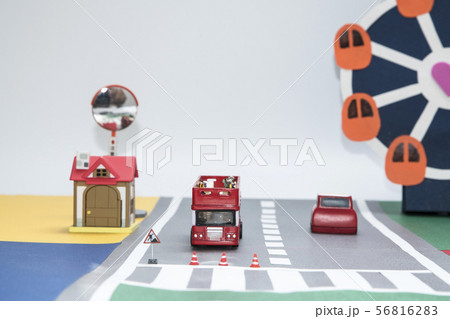 自動車 車 自転 56816283