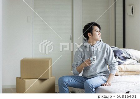 若い男性 引っ越し 56816401