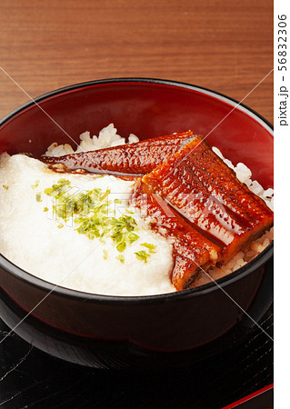 うなとろ丼 56832306