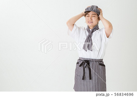 コックコートを着た女性 コックコートを着た女性 56834696