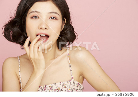 女性 ビューティー 女性 ビューティー 56835906