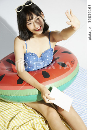 女性　ライフスタイル　リゾート 56836163