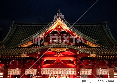 Kanda Myojin Shrine main gate grow in the dark at 56837888
