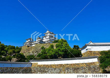 姫路城 三國堀からの大天守 56838079
