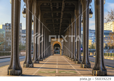 Paris France city skyline at Pont de Bir-Hakeim 56839229