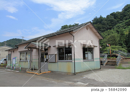 JR大糸線　根知駅 56842090