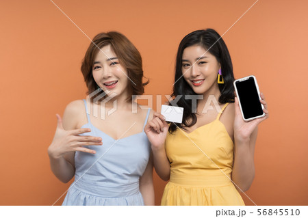 女性 ショッピング 女性 ショッピング 56845510