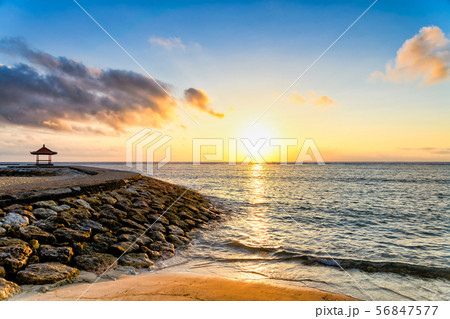 バリ島ヌサドゥアの朝 バリ島ヌサドゥアの朝 56847577