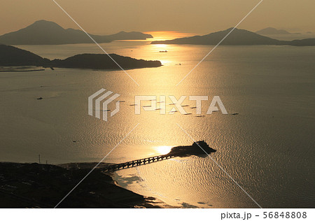 夏季大祭の津嶋神社と三野津湾の高谷鼻、粟島、荘内半島 夏季大祭の津嶋神社と三野津湾の高谷鼻、粟島、荘内半島 56848808
