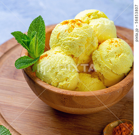 Artisanal ice cream with turmeric (Golden ice Artisanal ice cream with turmeric (Golden ice 56853807