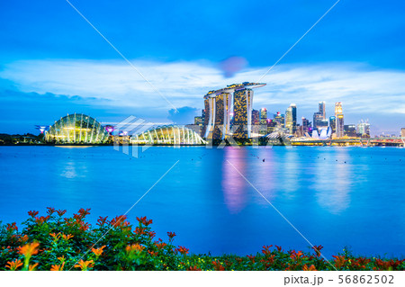 Beautiful architecture building skyscraper around marina bay in singapore city 56862502