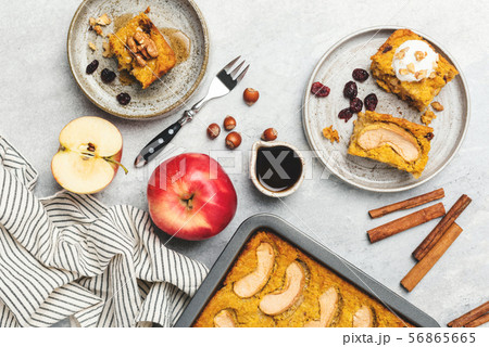 Apple cake and pumpkin spice cake Apple cake and pumpkin spice cake 56865665
