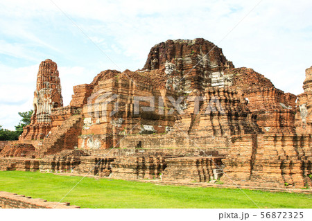 Wat Mahathat in Ayutthaya Historical Wat Mahathat in Ayutthaya Historical 56872325