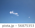 空に浮かぶ雲 56875353