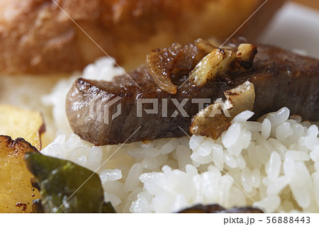 ステーキと焼き野菜プレート ステーキと焼き野菜プレート 56888443