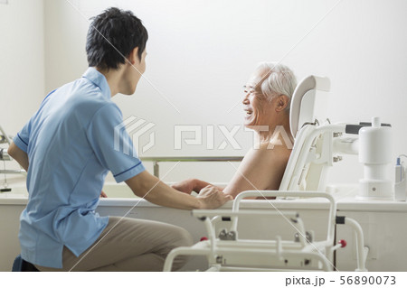 介護 風呂 56890073