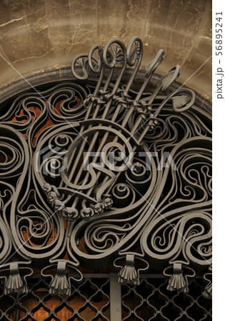 グエル邸 56895241