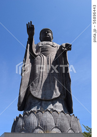 牛久大仏 世界最大のブロンズ立像の写真素材 [56896443] - PIXTA