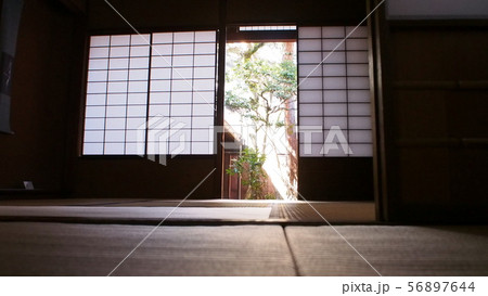 立派な酒屋の古民家 56897644