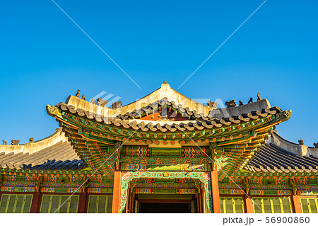 Beautiful architecture building Changdeokgung palace in Seoul city 56900860