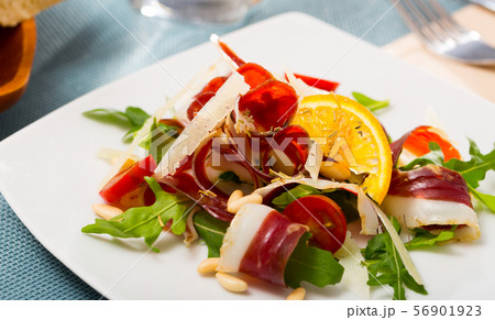 Salad of duck ham with vegetables 56901923