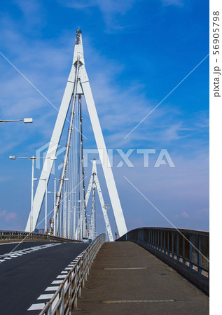 大阪・此花大橋の風景 大阪・此花大橋の風景 56905798
