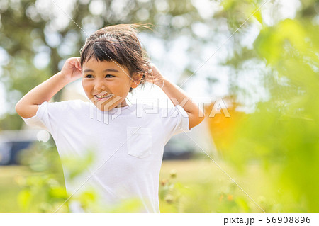 女の子 56908896