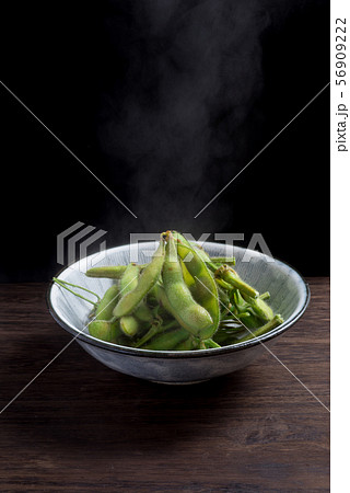 枝つきの枝豆 56909222