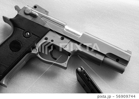 BB Gun, Old Airsoft Pistol Toy and Magazine BB Gun, Old Airsoft Pistol Toy and Magazine 56909744