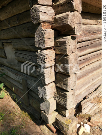 Old historical weathered wooden log house corner Old historical weathered wooden log house corner 56910520