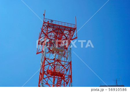 港にあるアンテナ塔 港にあるアンテナ塔 56910586