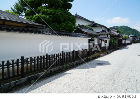 大原宿の本陣と因幡街道と夏空　岡山県美作市 56914053