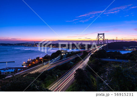 《福岡県》関門橋の夜景・めかり公園より 56915231