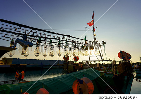 イカ釣り漁船 イカ釣り漁船 56926097