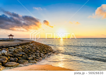 バリ島ヌサドゥアの朝 56926630