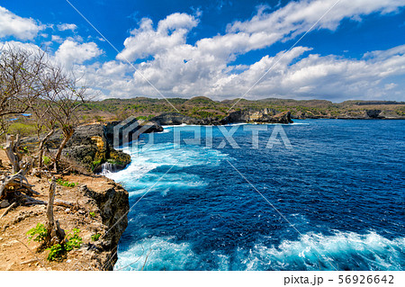 バリから離島へ 絶景が広がるペニダ島 バリから離島へ 絶景が広がるペニダ島 56926642