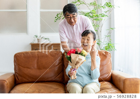 花束プレゼント シニア夫婦 花束プレゼント シニア夫婦 56928828