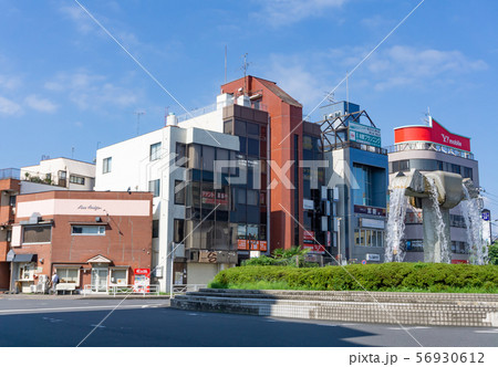 駅前風景　河辺駅 56930612