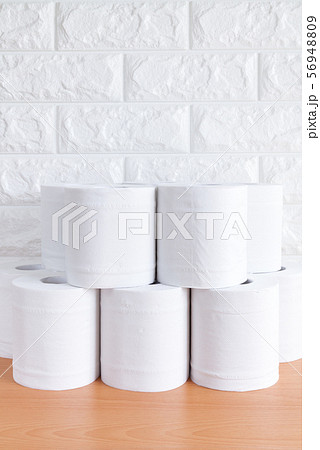 トイレットペーパー　トイレロール 56948809