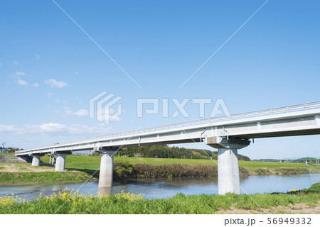 橋 橋梁 晴れ 青空 空 橋 橋梁 晴れ 青空 空 56949332