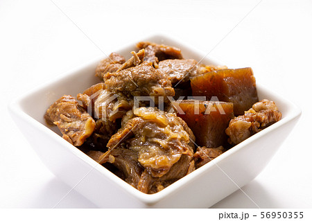 牛筋煮込み(こんにゃく入り)。 56950355