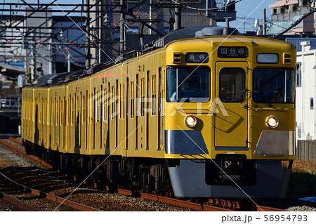西武鉄道 2000系（通勤電車、黄色い電車） 56954793