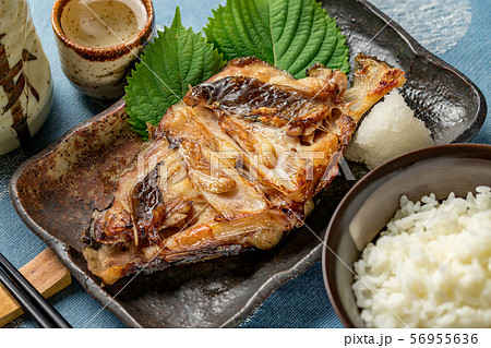 銀タラカマの塩焼きの写真素材