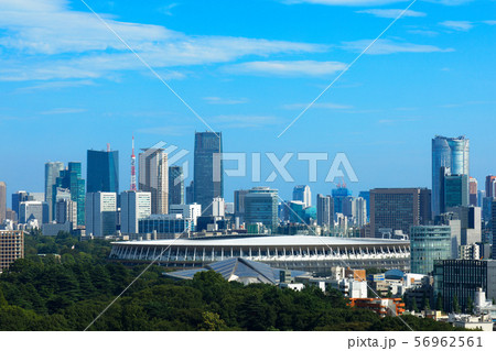 完成まじかの新国立競技場と周囲の景観 56962561
