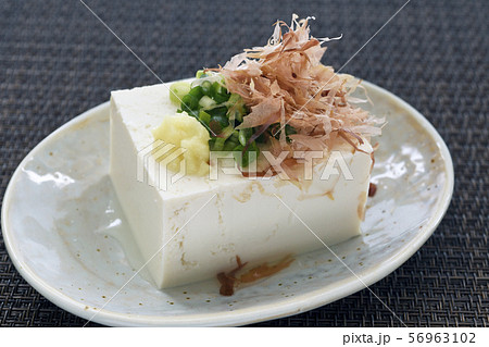 ひややっこ 冷奴 ひややっこ 冷や奴 豆腐 ネギ ショウガ かつお節 大豆 和食