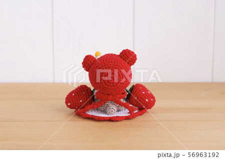 イチゴ、いかがでしょう？ 56963192