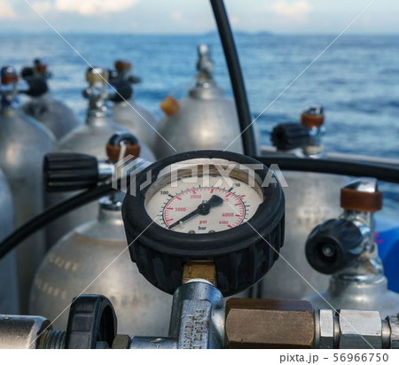 Scuba diving. Pressure meter of oxygen cylinders 56966750