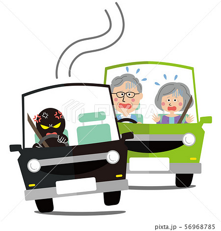 知らない人に危険運転されるシニアの夫婦 56968785