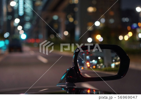 深夜のタクシードライバー 56969047